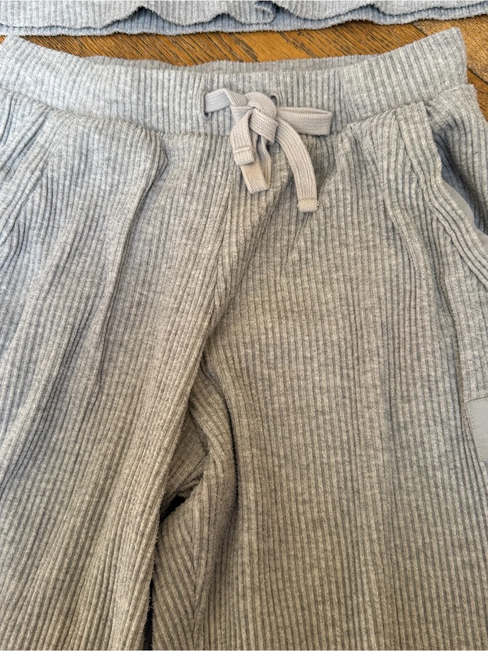 ALO MUSE SET pullover + sweatpants medium